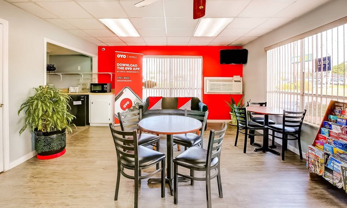 Texarkana Hotel | OYO Hotel Texarkana North Heights AR Hwy I-30