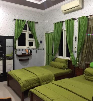 Bawean Island Hotel | OYO Life 93055 Fathin Hotel