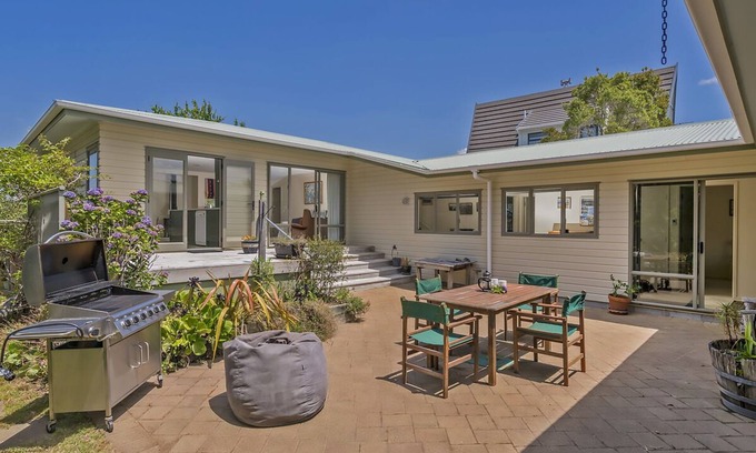 Cooks Beach Cottage | Oyster Haven - Cooks Beach Holiday Home