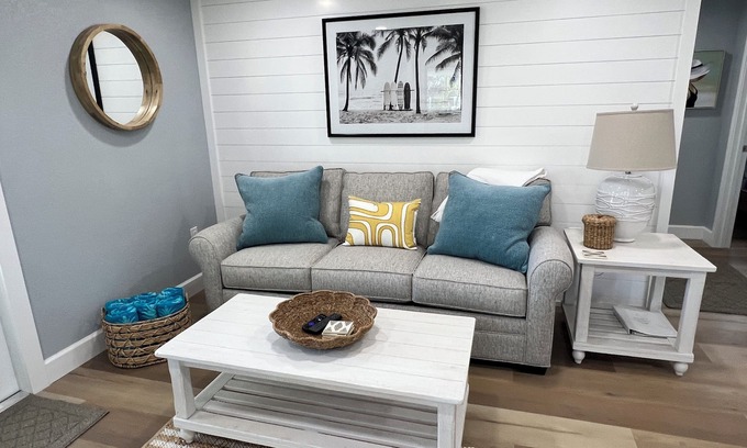 Englewood Cottage | Oystercatcher at Shorebirds, Bikes and Kayaks 3 minutes walk to beach!