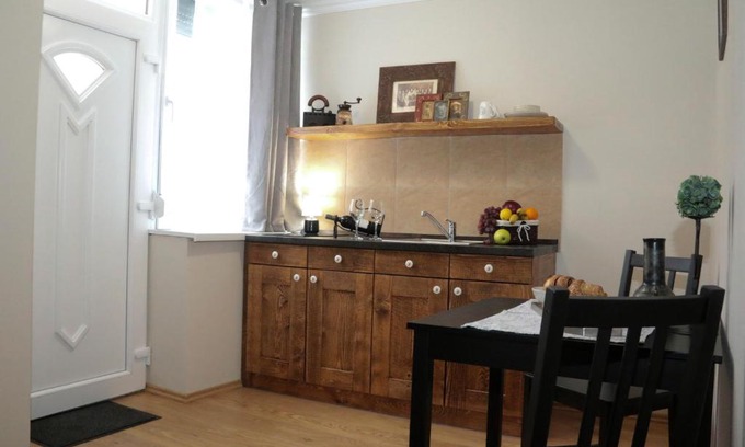 Szazhalombatta Apartment | Pálma Apartmanok Szálláshely Százhalombatta 5a