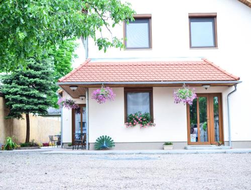 Mako Apartment | Páva Apartmanház