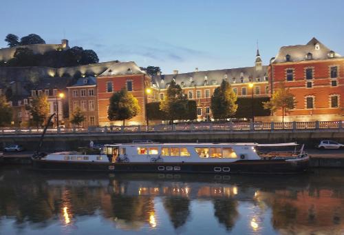 Namur Boat Rental | Péniche d'hôtes MS Elisabeth
