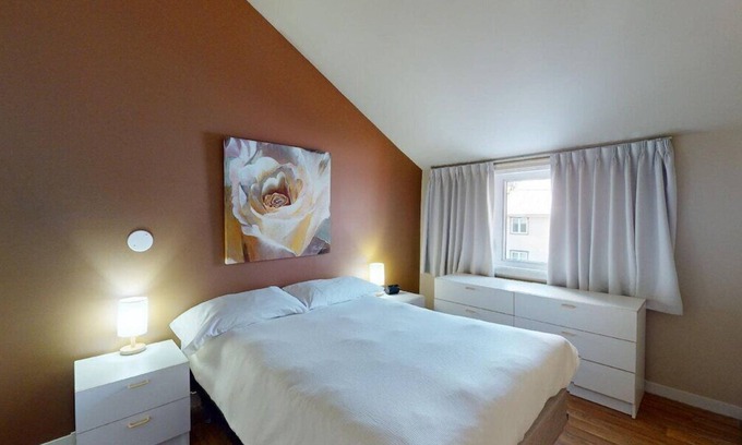 Beaupre Apartment | P-333: 2-bedroom mezzanine condo