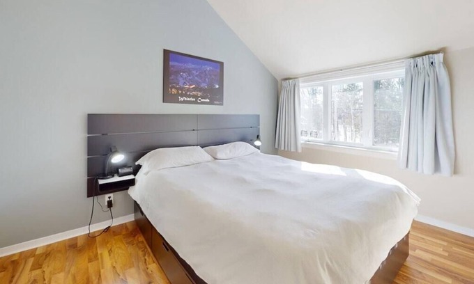 Beaupre Apartment | P-71: 2-bedroom mezzanine condo