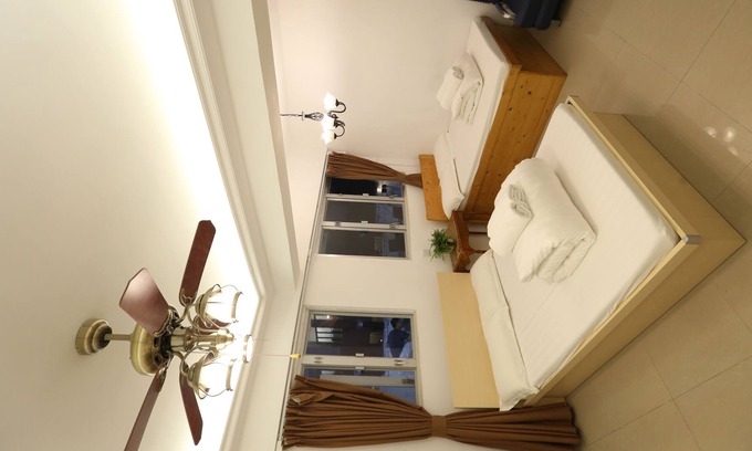 Yau Tsim Mong Apartment | P010廟街夜市，油麻地MTR站步街20秒，交通方便，廚房，陽台，独立卫生间，即热水器，旺角尖沙咀
