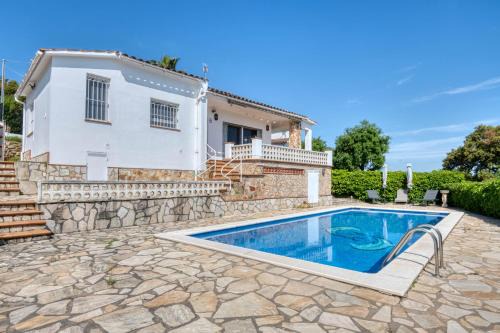 Pals House | P37 Villa