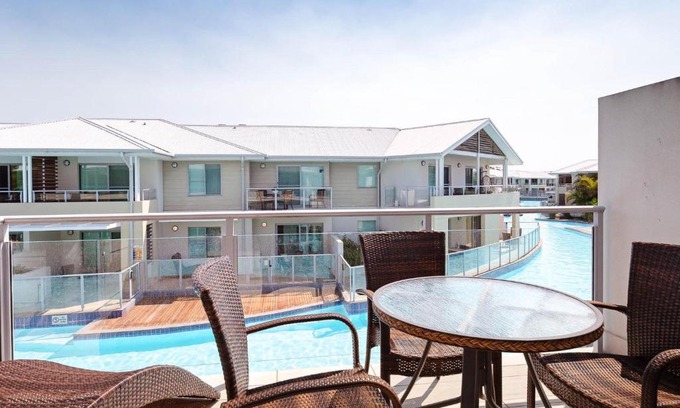 Salamander Bay Apartment | Pacific Blue 245-265 Sandy Point Rd - Dual Key Access, air conditioned unit with resort facilities and linen supplied