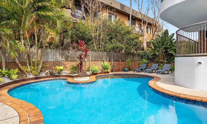 Byron Bay Apartment | Pacific Blue - beachfront 2 BR apartment with pool