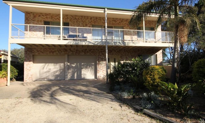 Dunbogan House | Pacific Breeze