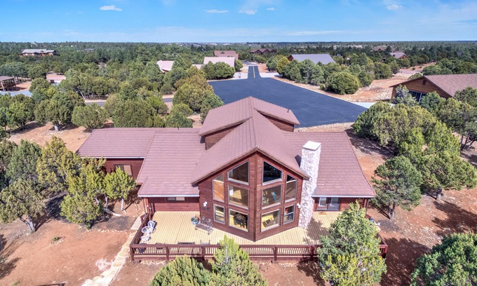 Heber Cabin | Pack your bags and leave tonight - Accommodations & Amenities Await!