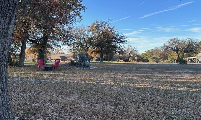 Kingsland House | Packsaddle Mtn Ranch RV Camp Spaces Eclipse 2024 in LLANO LAKE LBJ ECLIPSE PATH