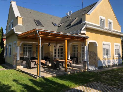 Lenti Apartment | Pacsirta Apartman