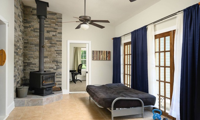 East Ridge House | Paddleboard house