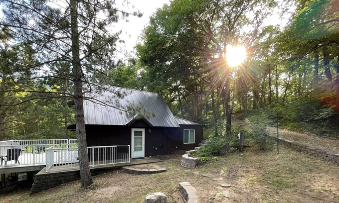 Menahga Cabin | Paddler’s Paradise - Modern cozy cabin on the river!
