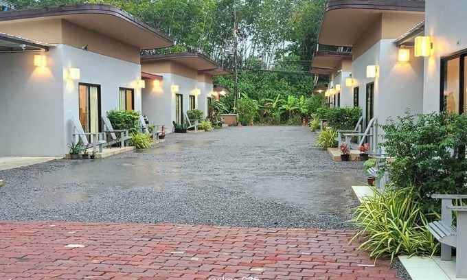Thep Kasattri House | Pakrongcheeb Resort
