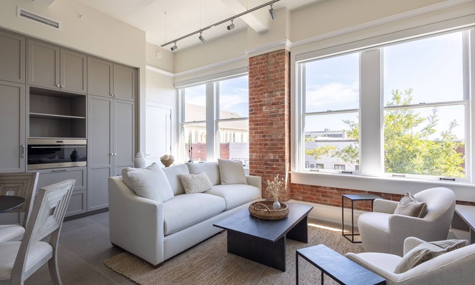 Downtown Condo | Palafox Oasis at The Brent Lofts