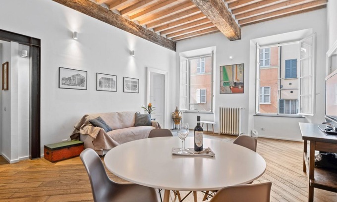 Parma City Centre Apartment | Palazzo della Pilotta Roomy and Quiet Flat