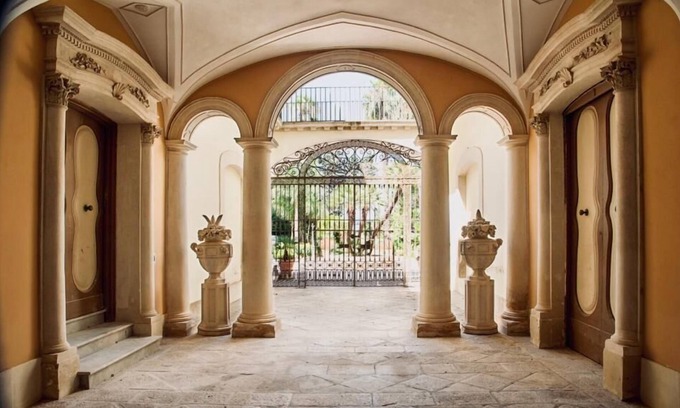 Aradeo Bed & Breakfast | Palazzo Francesco Grassi Luxury Rooms