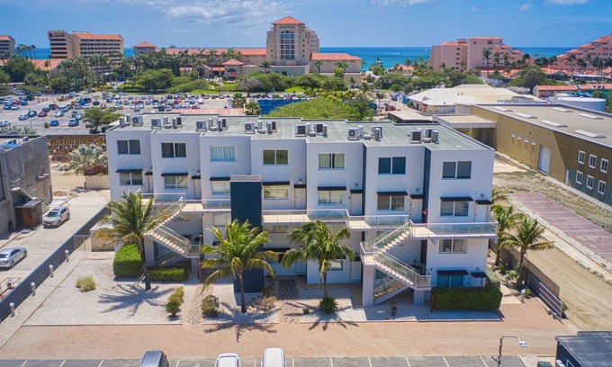 Palm Beach Apartment | Palm Beach, Las Islas Condo # 8