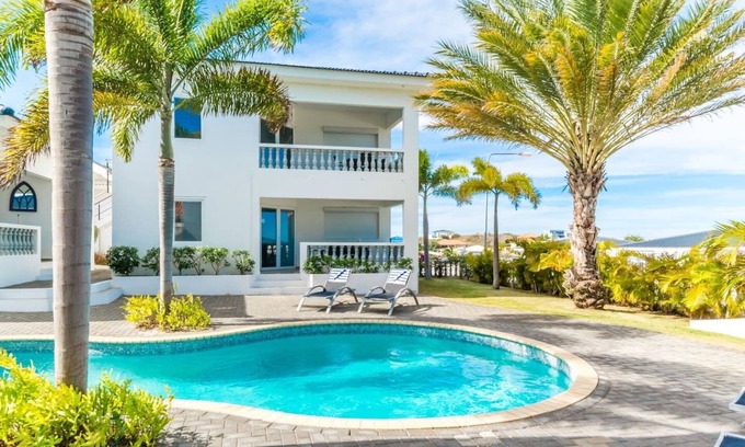 Jan Thiel Apartment | "Palm Breeze" Luxury Smack in Jan Thiel Region!