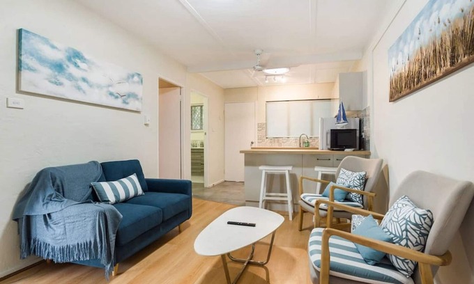 Palm Cove Apartment | Palm Cove Tropical Retreat with Private Garden, Near Beach