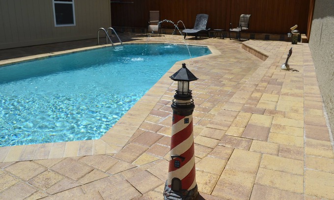 Palm Harbor House | Palm Harbor style family resort