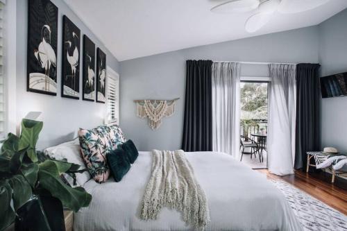 Terrigal Apartment | Palm House - by Coast Hosting
