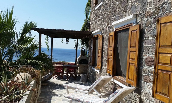 Mithimna Apartment | Palm Tree Apartment Central Molivos apartment with panoramic views