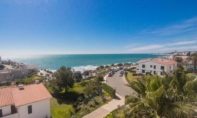 Sitges Apartment | PALM VIEW BY BLAUSITGES Fantastic ocean front apt, stunning sea views and pool.