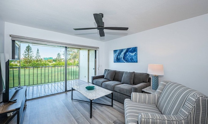 Palma del Mar Condo | Palma 'Island Life to a Tee'