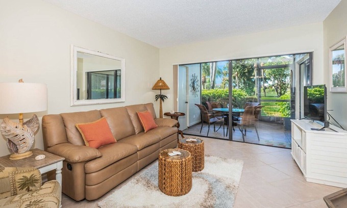 Palma del Mar Condo | Palma Walking Trails Through Lush, Tropical Gardens