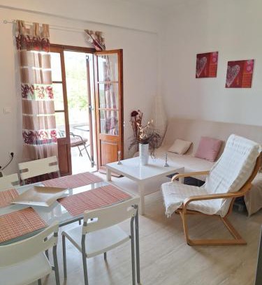 Agios Georgios Pagon Apartment | Palmer House
