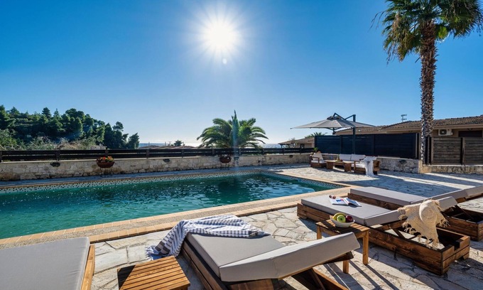 Nea Skioni Villa | Palmrise Luxury Villas - Thea Villa