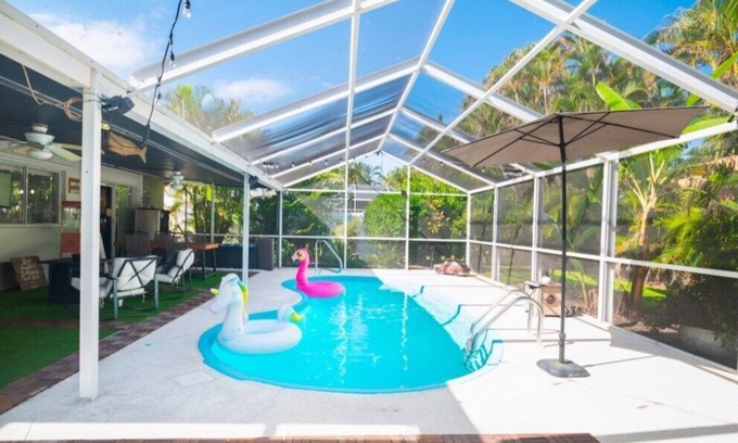 Cypress Lake House | Palms and Paradise