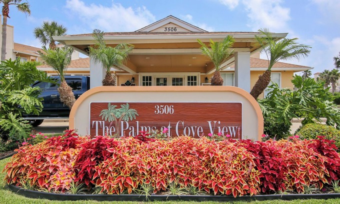 Galveston Condo | Palms at Cove View 806 - Bougie Beach Bungalow