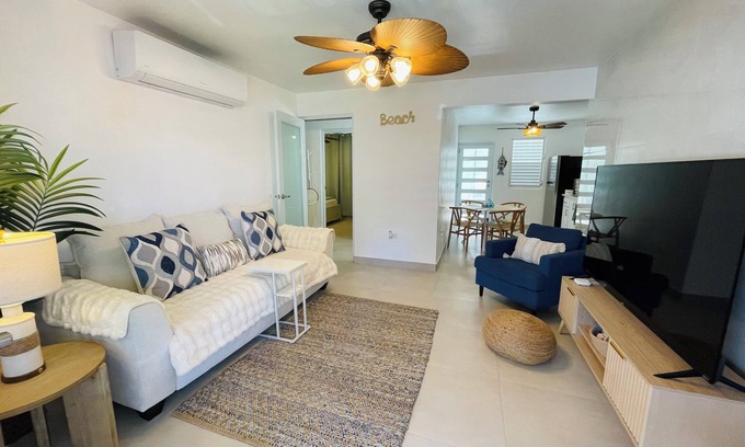 Vilomar Apartment | Palms Villa - Newly renovated condo by the beach!