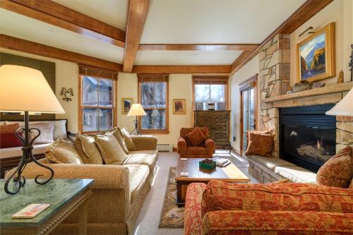 Mountain Village House | Palmyra 3D by AvantStay Gorgeous Condo in Great Location