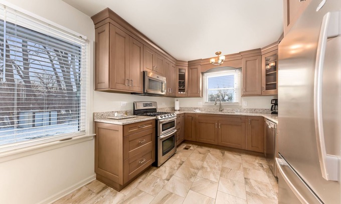 Palos Hills House | Palos Hills Rental