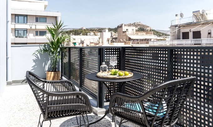 Mousio Hotel | PAME Wild
