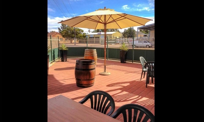 Davenport Hotel | Pampas Motel
