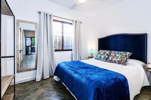 Bailen-Miraflores Apartment | Pandora House