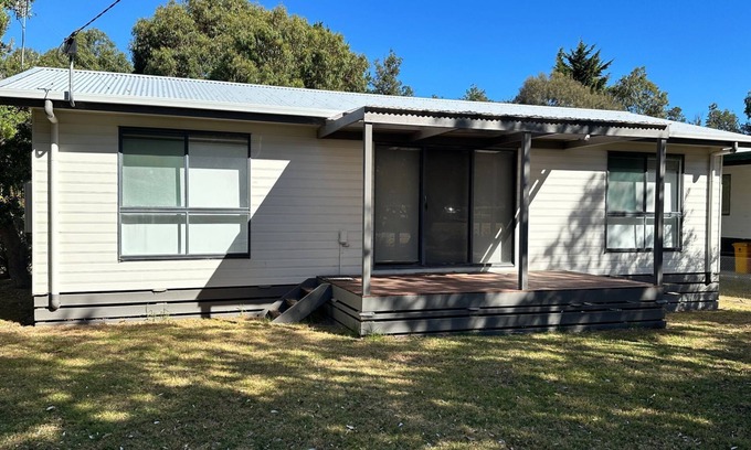 Venus Bay House | Pandora54 - a short walk to the shops and cafes