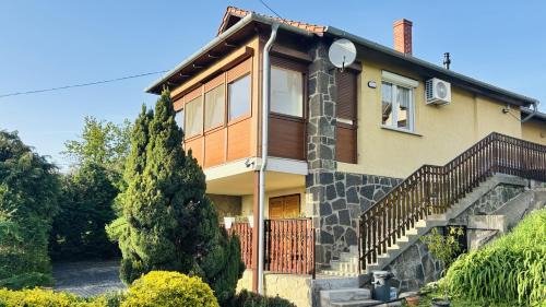Sarvar Apartment | Panoráma Apartmanház