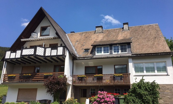 Westfeld Apartment | Panorama-FeWo* BEI WINTERBERG, 2 -10 pers., box-spring beds, WIFI/WLAN