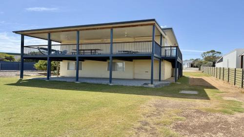 Lake Wangary House | Panorama Holiday Home On The Esplanade With Big Sunsets Views Are Rare