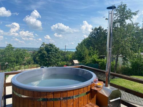 Balatonkenese Apartment | Panorama Home Apartman