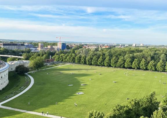 Bruckenkopf Apartment | Panorama Home mit Weitblick auf die City