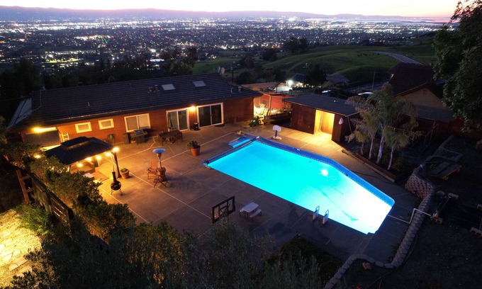 Berryessa House | Panorama of Silicon Valley, minutes from everything, large private yard and pool