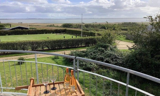 Ronbjerg House | Panoramic Fjord Retreat with Spa Bath